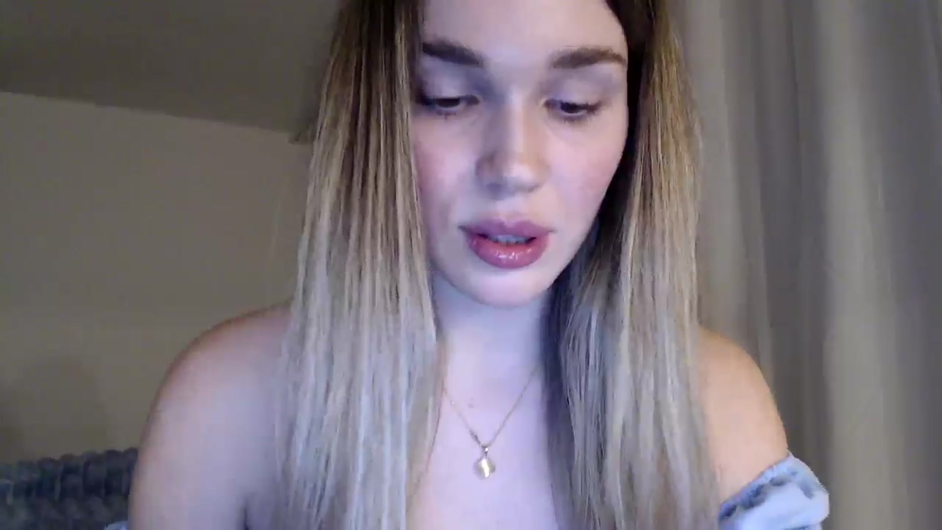Gallery image thumbnail from Ooh_Cassie's myfreecams stream on, 01/17/2026, 24:17 image 18 of 20