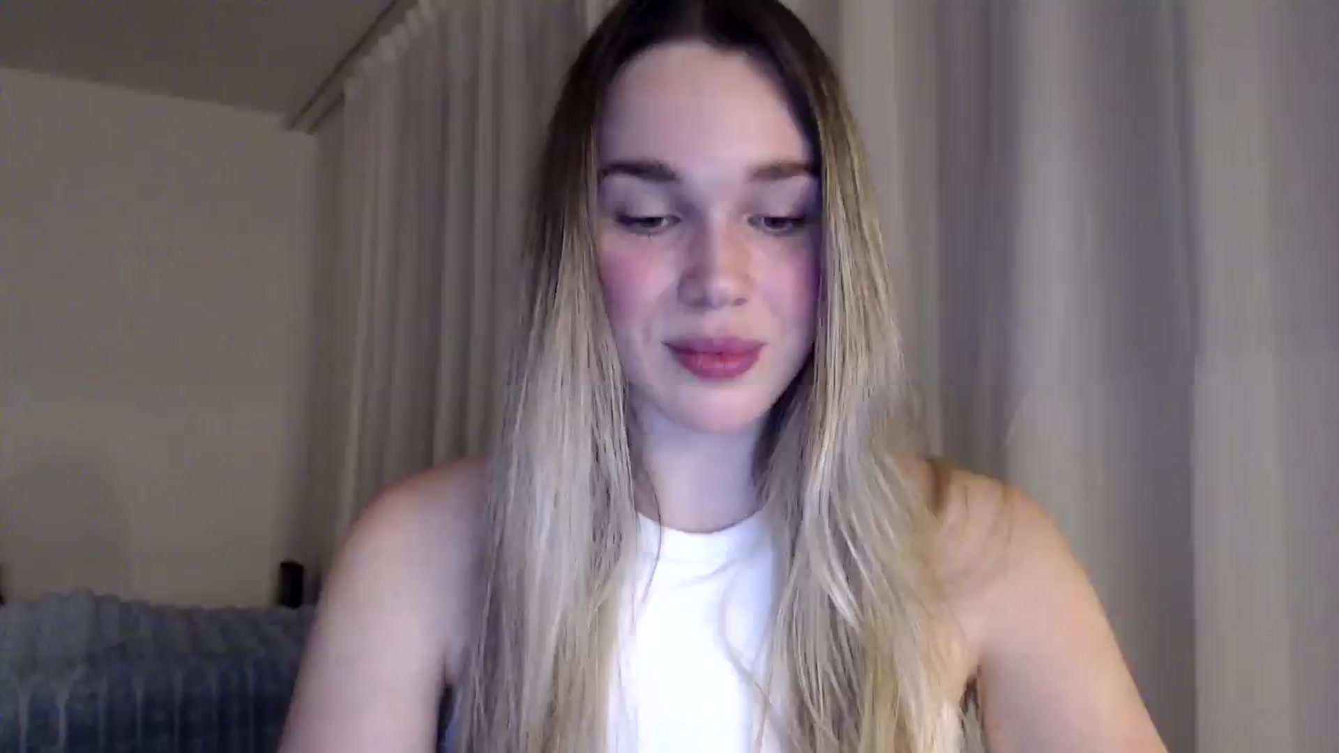 Gallery image thumbnail from Ooh_Cassie's myfreecams stream on, 01/17/2026, 21:18 image 9 of 20