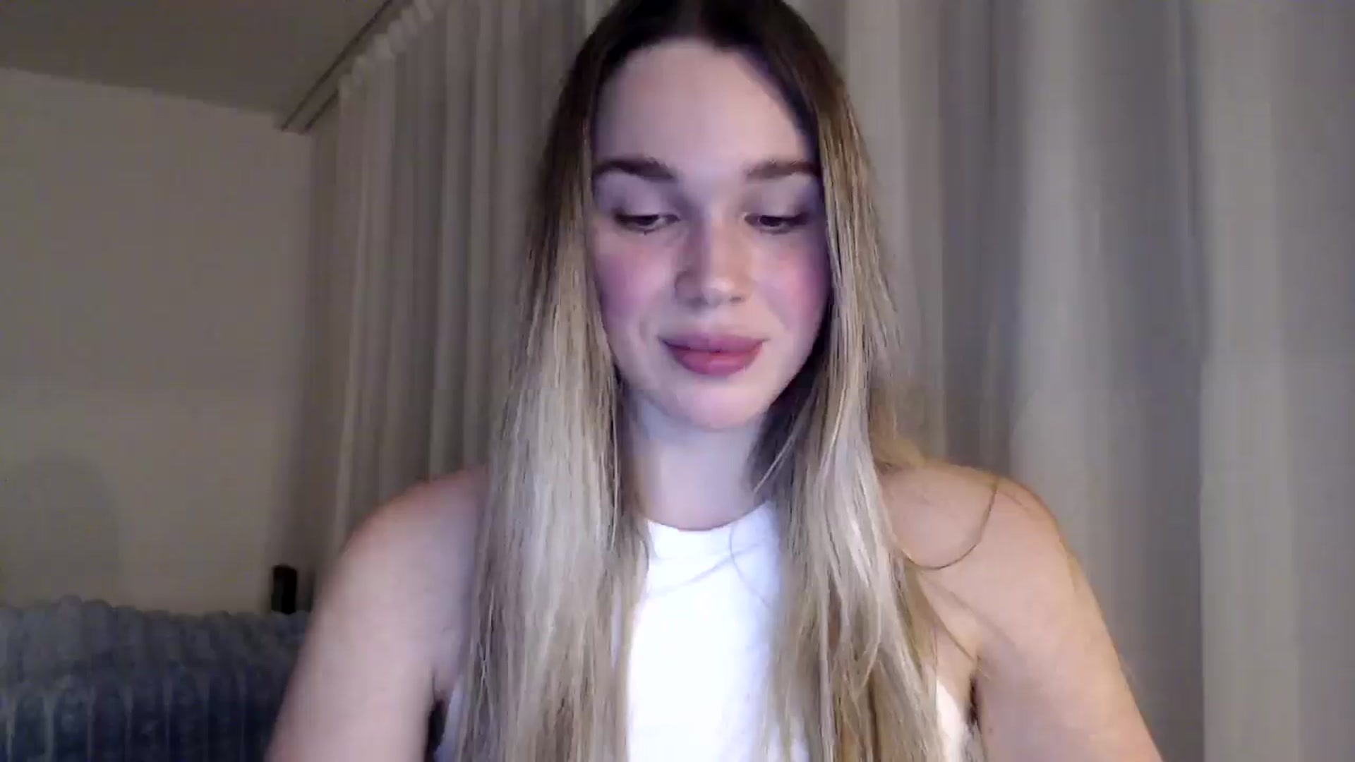 Gallery image thumbnail from Ooh_Cassie's myfreecams stream on, 01/17/2026, 21:18 image 2 of 20
