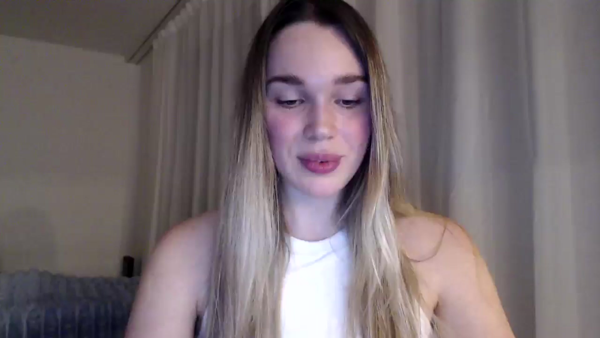 Gallery image thumbnail from Ooh_Cassie's myfreecams stream on, 01/17/2026, 21:18 image 3 of 20