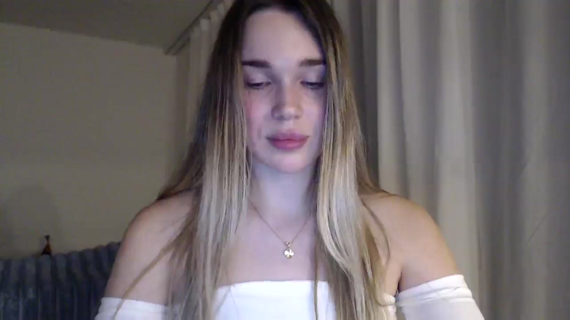 Gallery image thumbnail from Ooh_Cassie's myfreecams stream on, 01/22/2026, 21:58 image 16 of 20