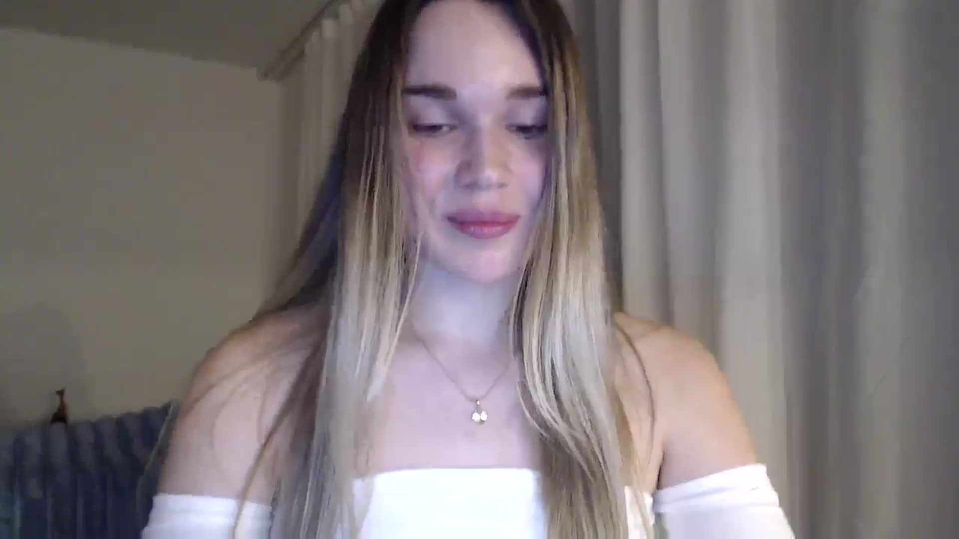 Gallery image thumbnail from Ooh_Cassie's myfreecams stream on, 01/22/2026, 21:58 image 17 of 20