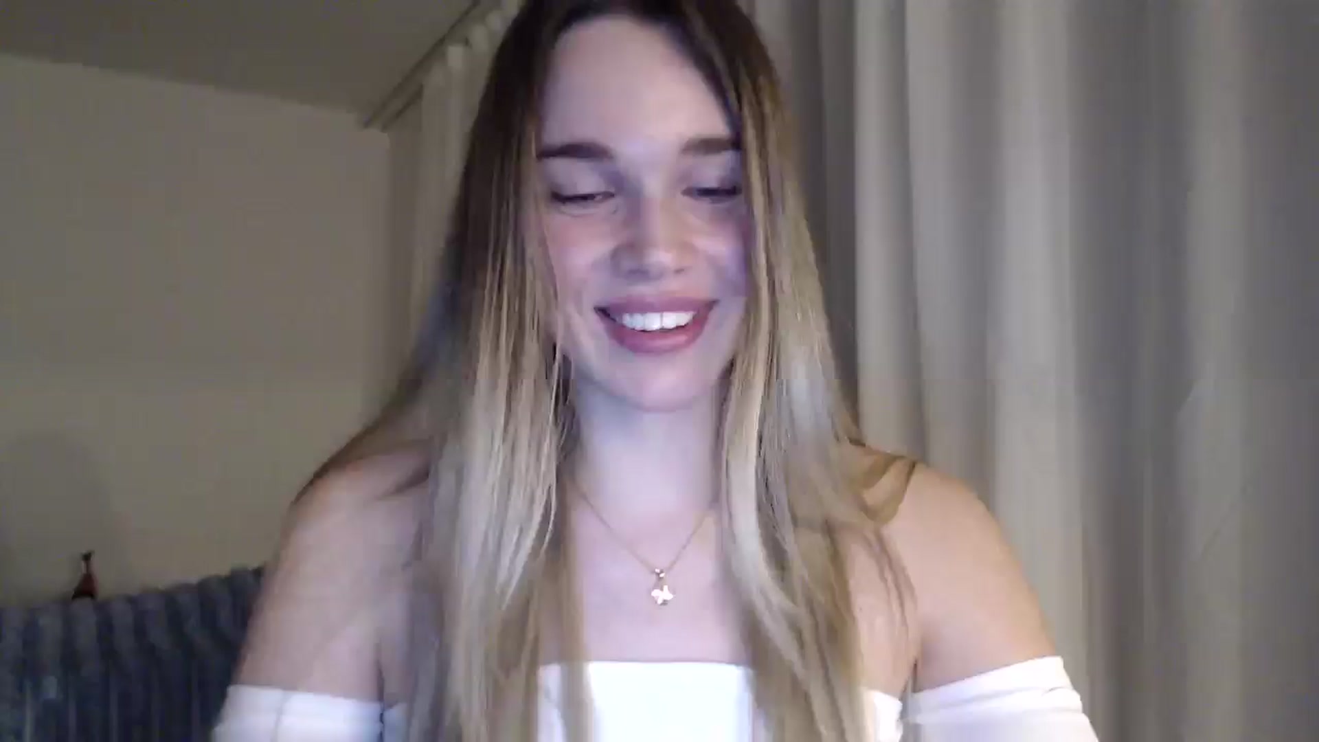 Gallery image thumbnail from Ooh_Cassie's myfreecams stream on, 01/22/2026, 21:58 image 18 of 20
