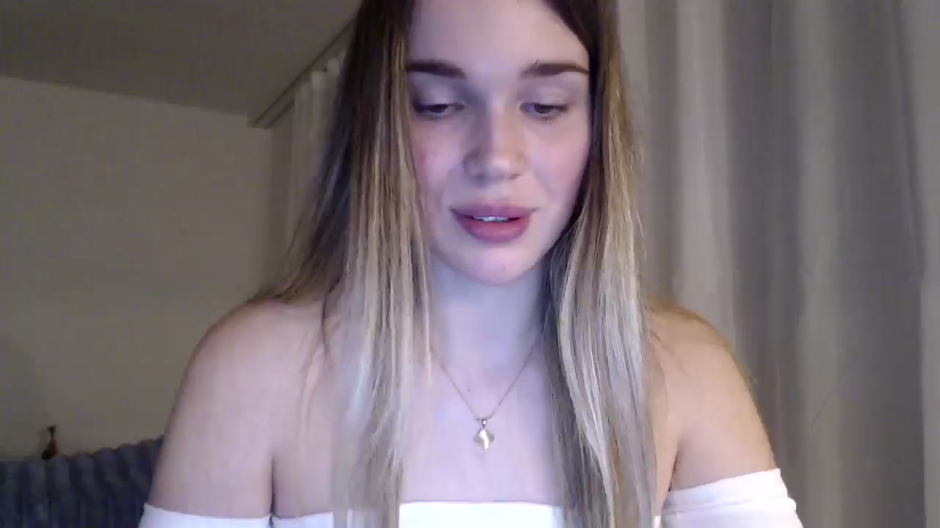 Gallery image thumbnail from Ooh_Cassie's myfreecams stream on, 01/22/2026, 23:15 image 17 of 20