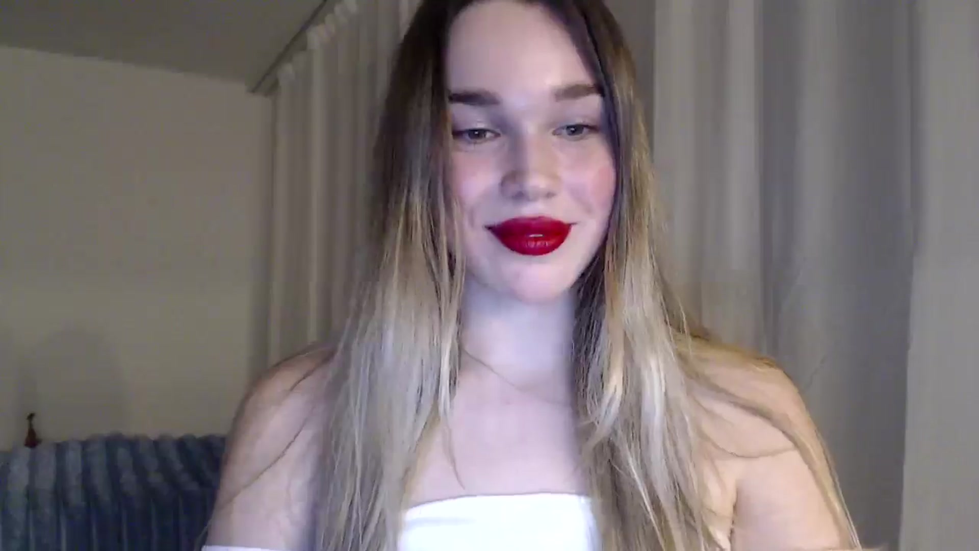 Gallery image thumbnail from Ooh_Cassie's myfreecams stream on, 02/04/2026, 21:19 image 17 of 20