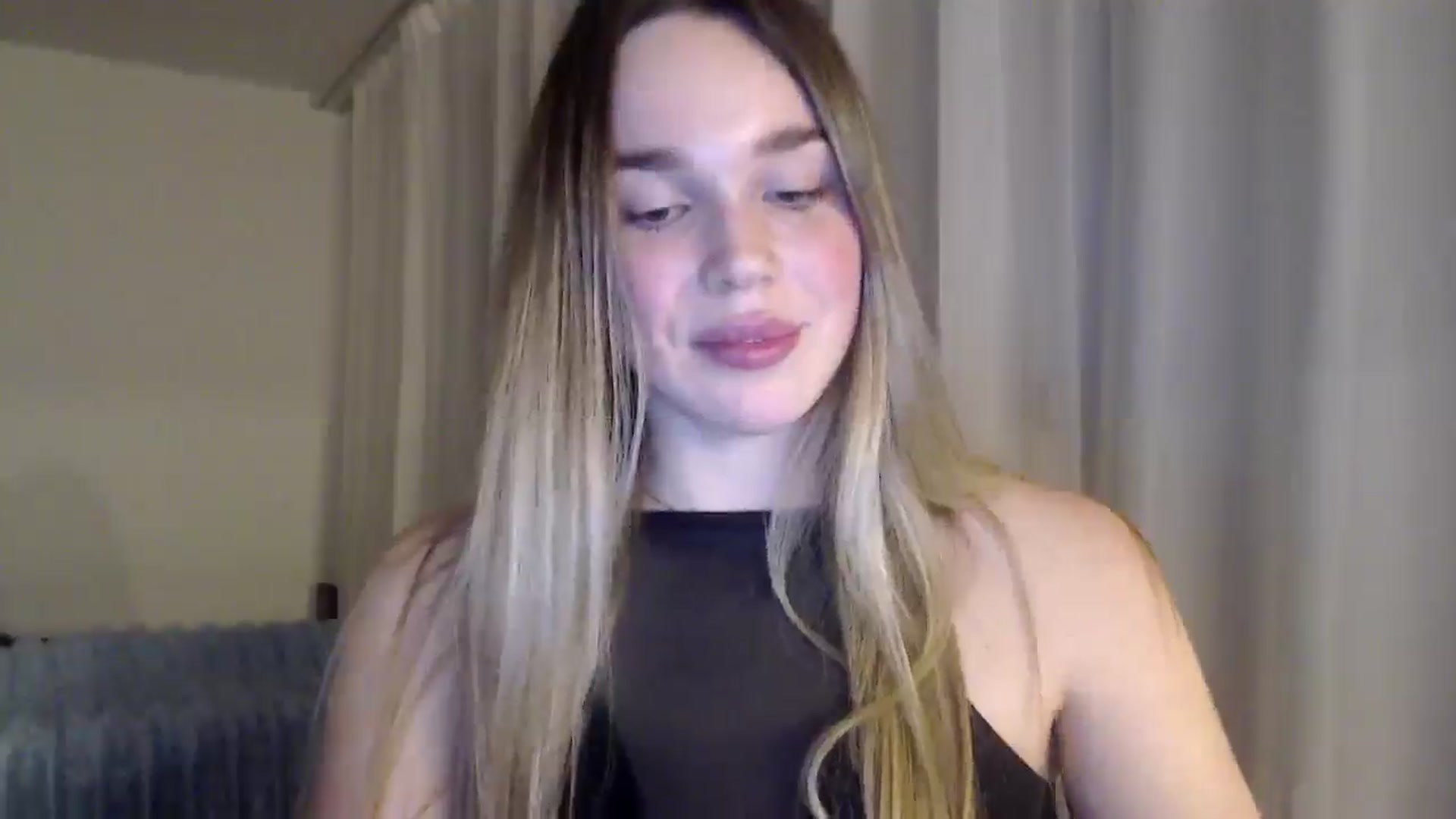Gallery image thumbnail from Ooh_Cassie's myfreecams stream on, 02/06/2026, 24:56 image 5 of 20