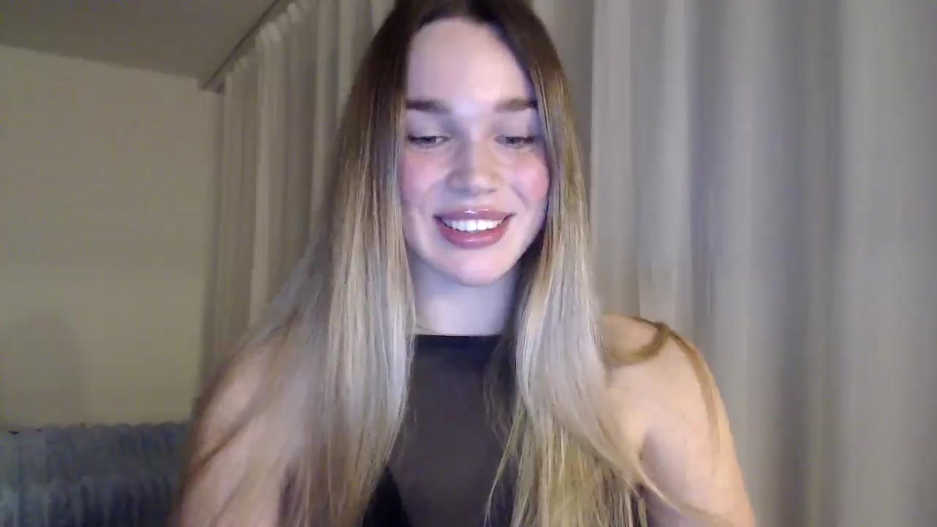 Gallery image thumbnail from Ooh_Cassie's myfreecams stream on, 02/06/2026, 01:23 image 2 of 20