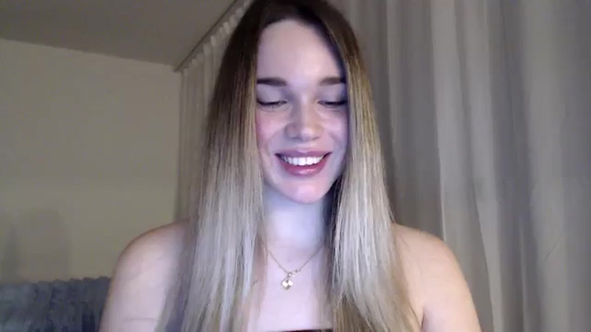 Gallery image thumbnail from Ooh_Cassie's myfreecams stream on, 02/11/2026, 23:44 image 19 of 20