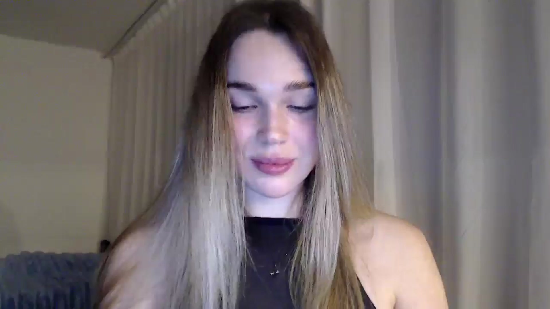 Gallery image thumbnail from Ooh_Cassie's myfreecams stream on, 02/25/2026, 21:19 image 17 of 20