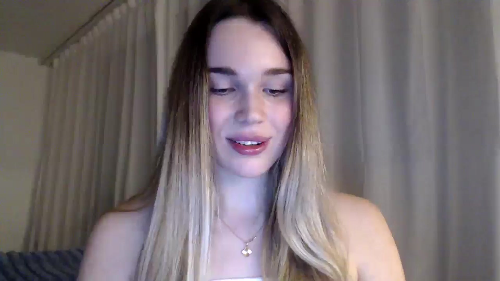 Gallery image thumbnail from Ooh_Cassie's myfreecams stream on, 03/03/2026, 20:58 image 18 of 20