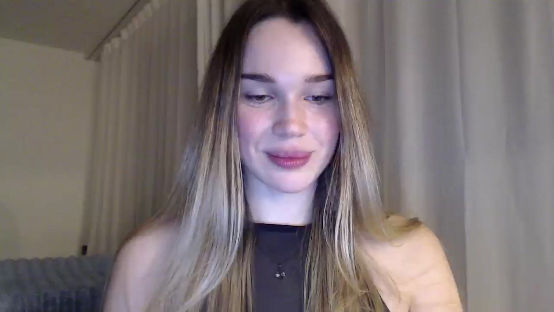 Gallery image thumbnail from Ooh_Cassie's myfreecams stream on, 03/06/2026, 24:26 image 2 of 20