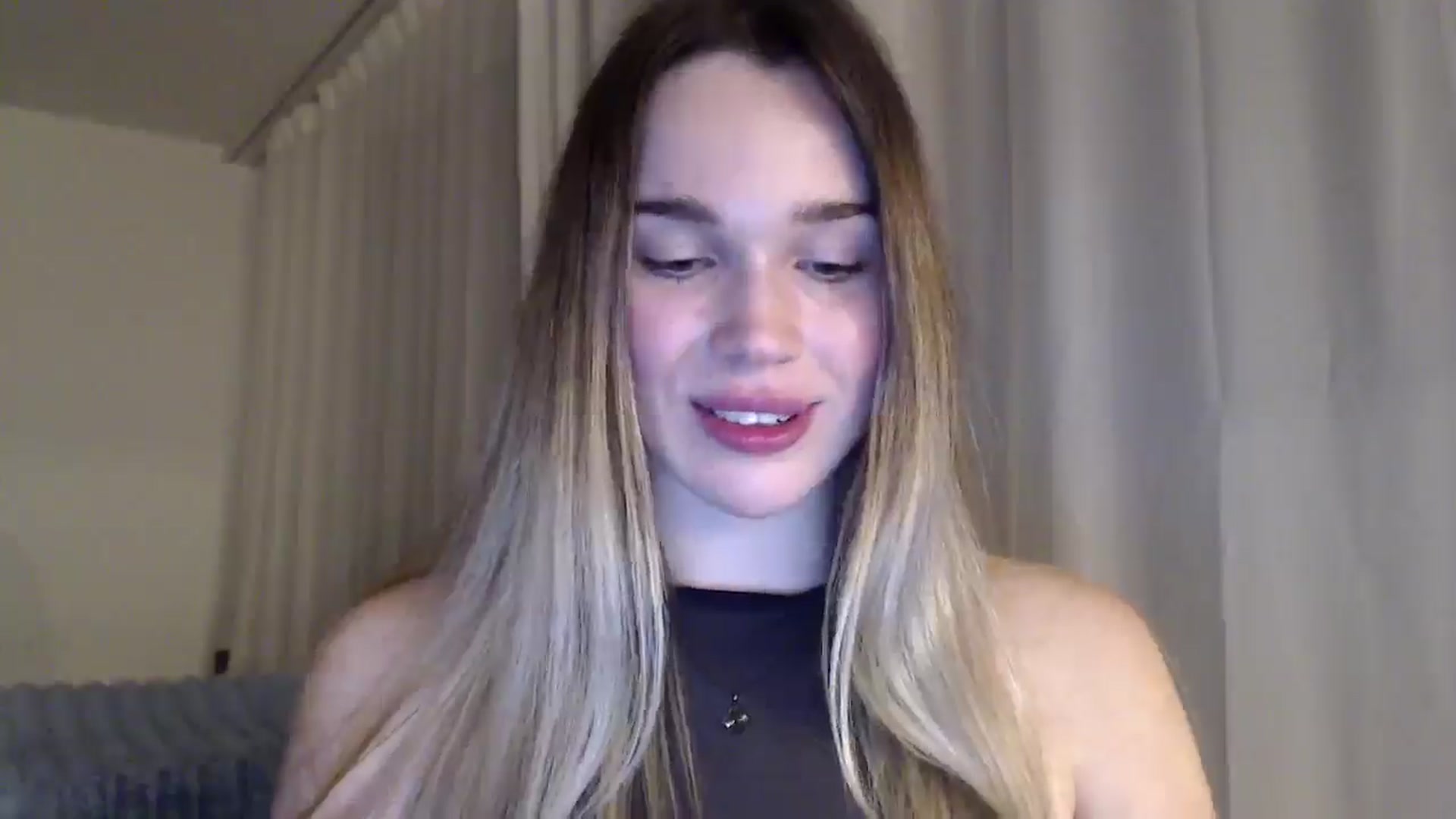 Gallery image thumbnail from Ooh_Cassie's myfreecams stream on, 03/06/2026, 24:26 image 4 of 20