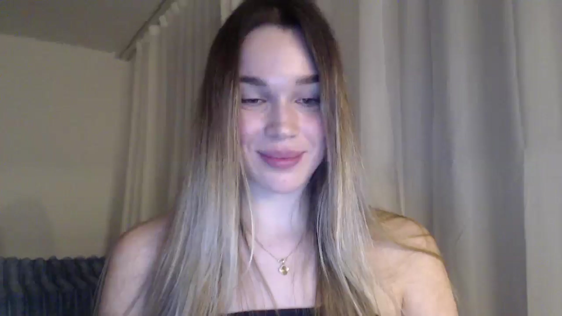 Gallery image thumbnail from Ooh_Cassie's myfreecams stream on, 03/07/2026, 22:04 image 17 of 20