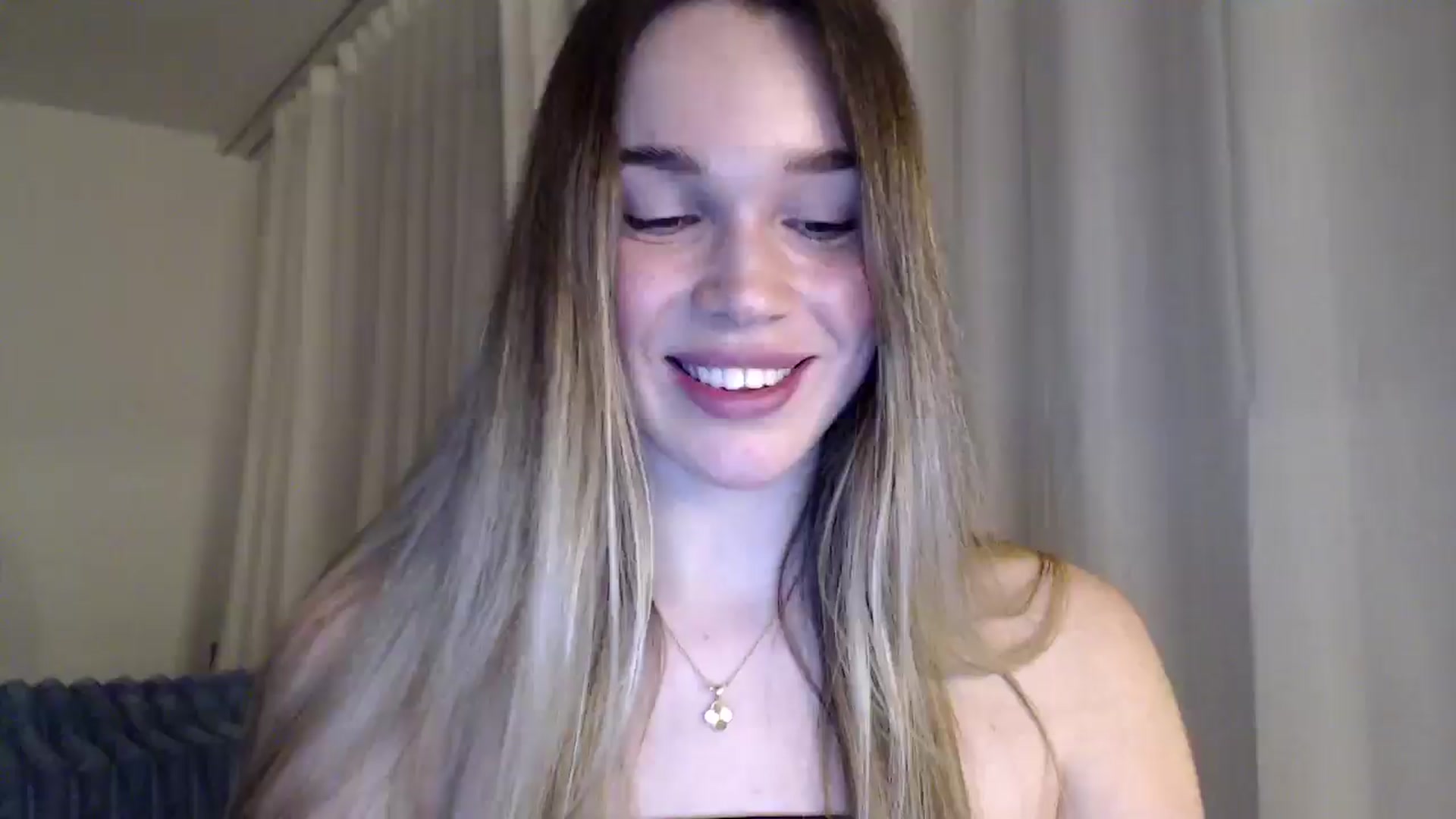Gallery image thumbnail from Ooh_Cassie's myfreecams stream on, 03/07/2026, 23:25 image 18 of 20