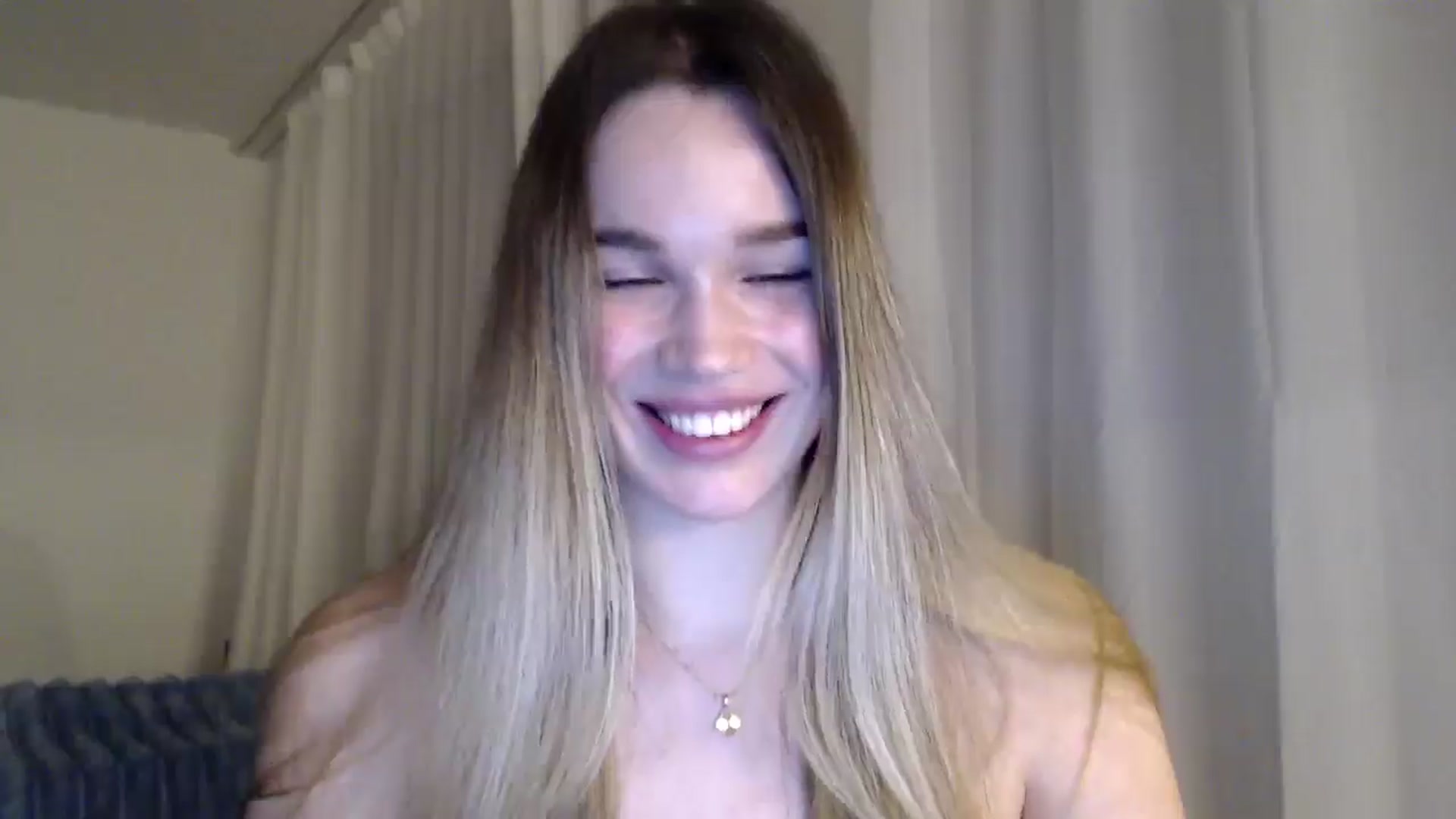 Gallery image thumbnail from Ooh_Cassie's myfreecams stream on, 03/07/2026, 23:25 image 4 of 20