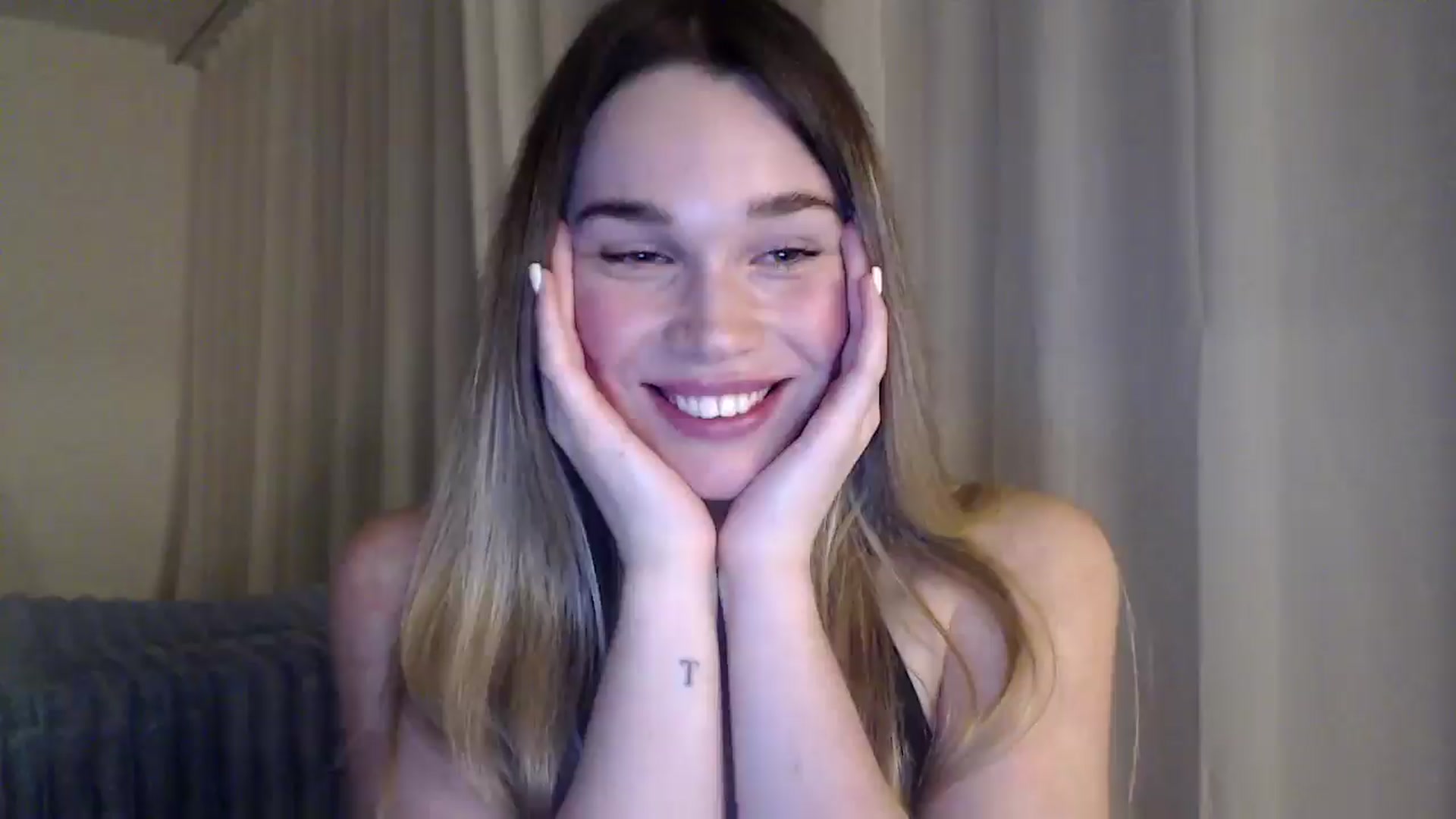 Gallery image thumbnail from Ooh_Cassie's myfreecams stream on, 03/08/2026, 23:03 image 1 of 20