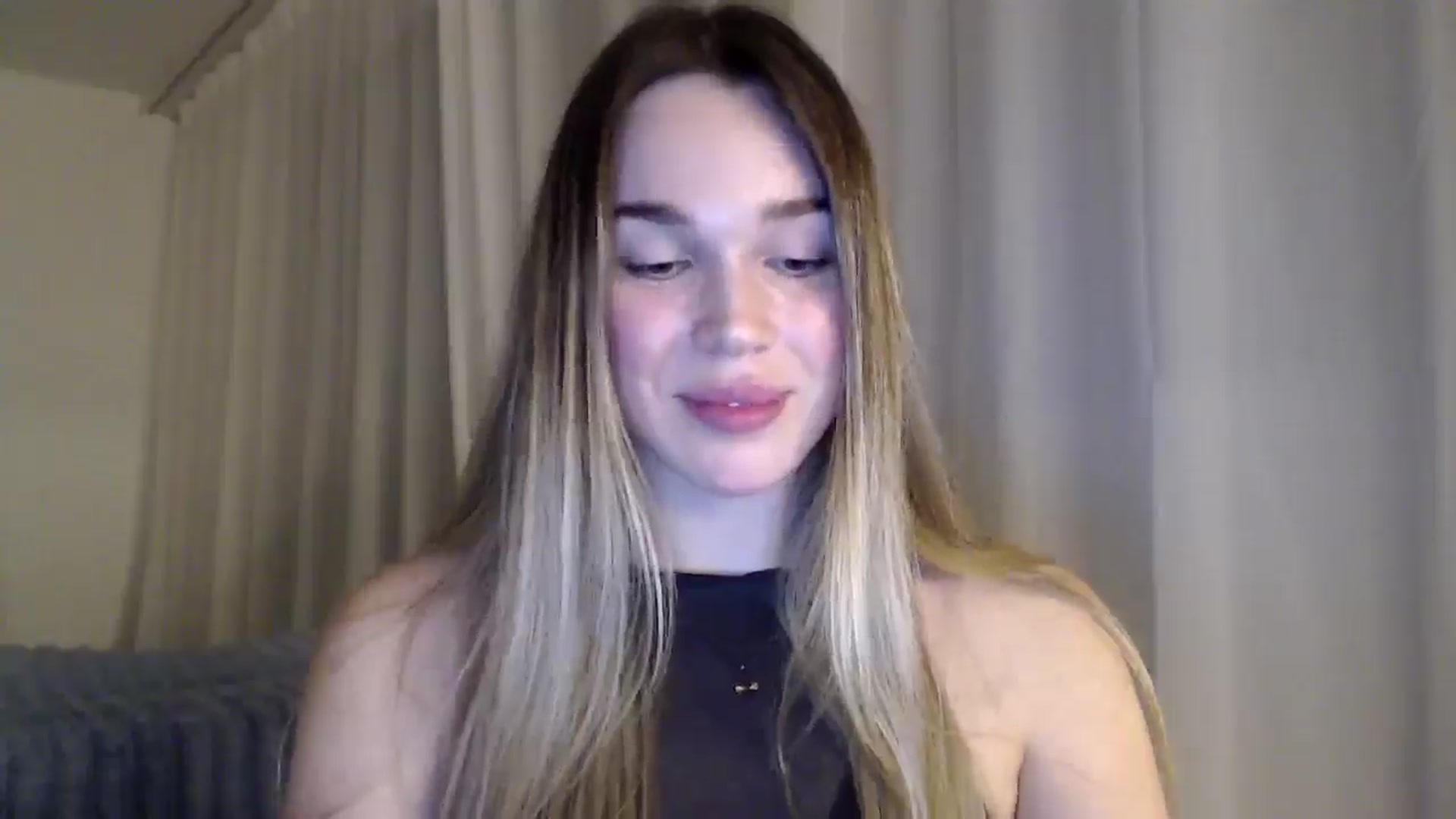 Gallery image thumbnail from Ooh_Cassie's myfreecams stream on, 03/08/2026, 23:03 image 16 of 20