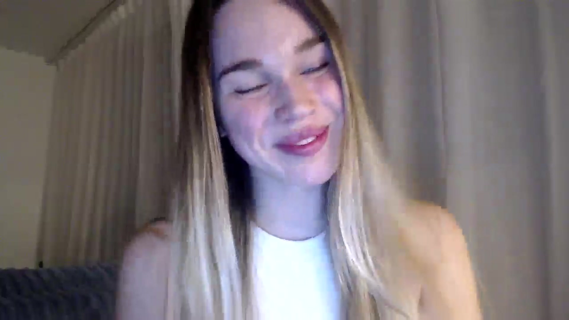 Gallery image thumbnail from Ooh_Cassie's myfreecams stream on, 03/11/2026, 20:18 image 13 of 20