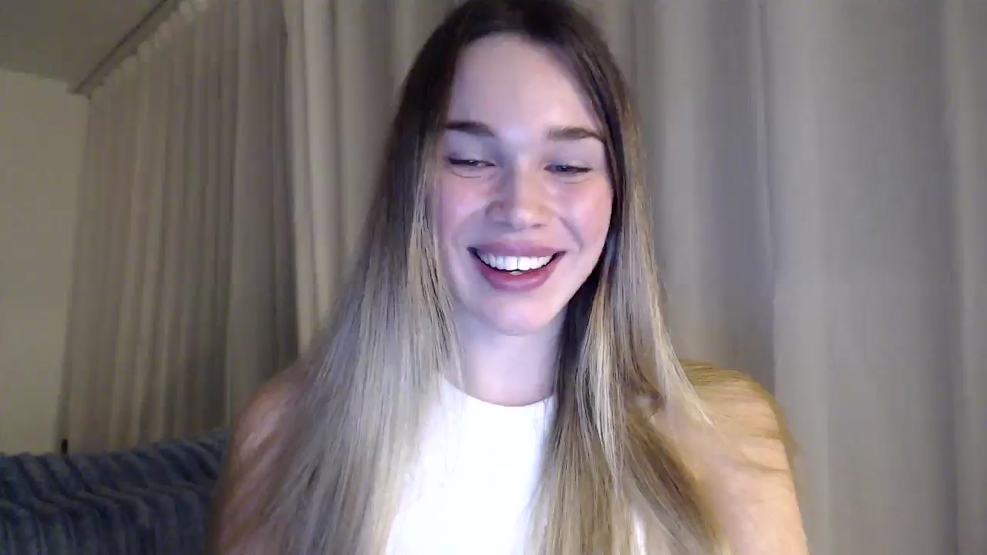 Gallery image thumbnail from Ooh_Cassie's myfreecams stream on, 03/11/2026, 20:18 image 16 of 20
