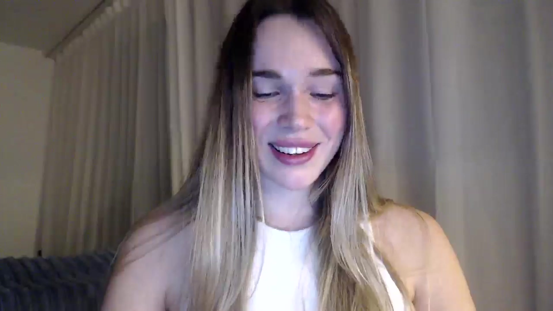 Gallery image thumbnail from Ooh_Cassie's myfreecams stream on, 03/11/2026, 20:18 image 7 of 20