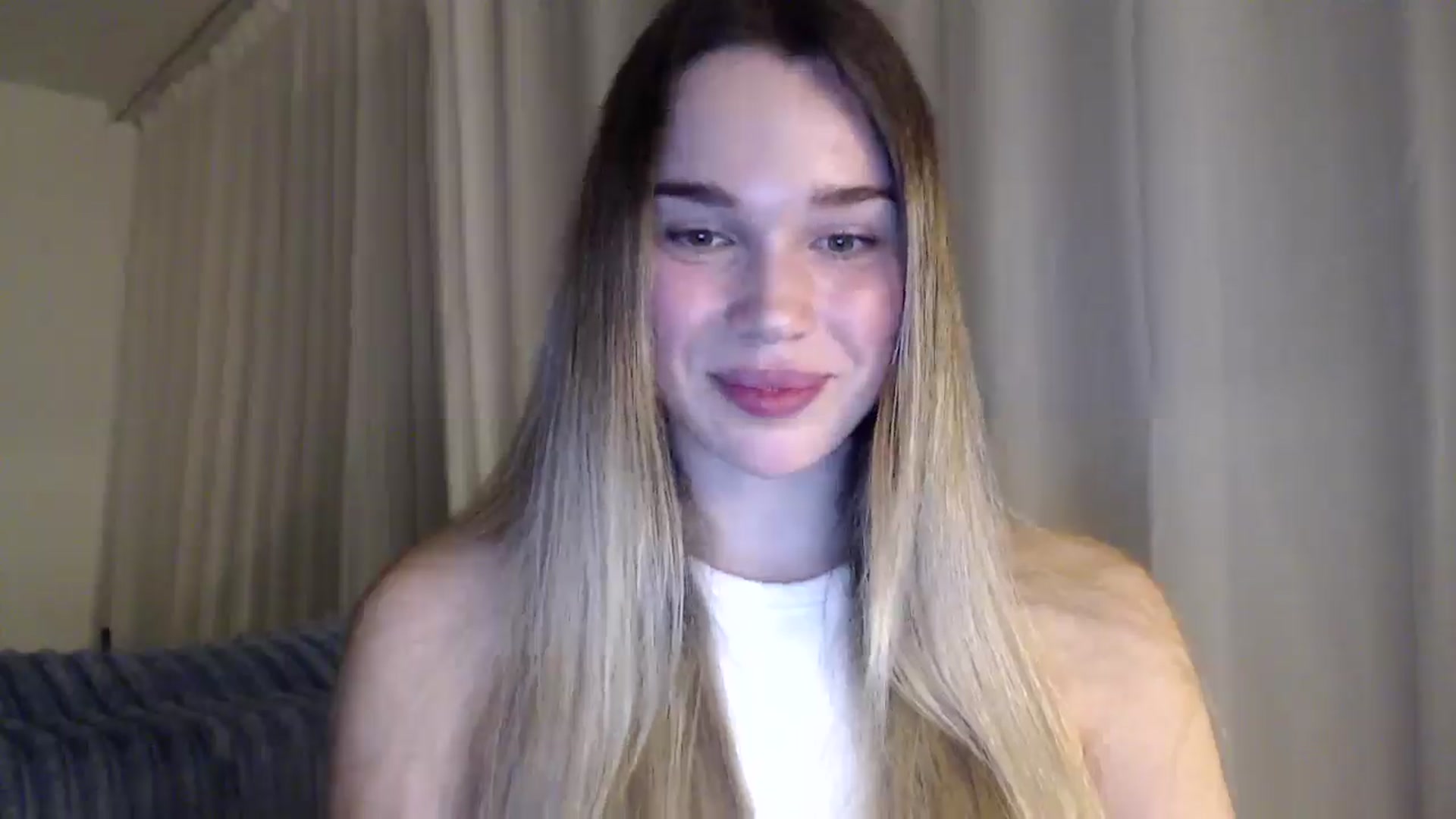 Gallery image thumbnail from Ooh_Cassie's myfreecams stream on, 03/11/2026, 20:18 image 17 of 20