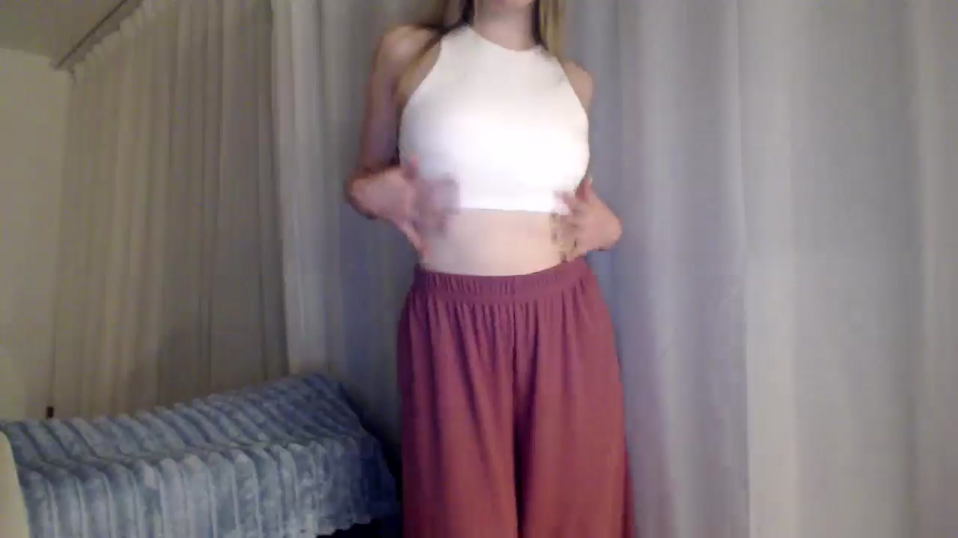 Gallery image thumbnail from Ooh_Cassie's myfreecams stream on, 03/11/2026, 20:18 image 3 of 20
