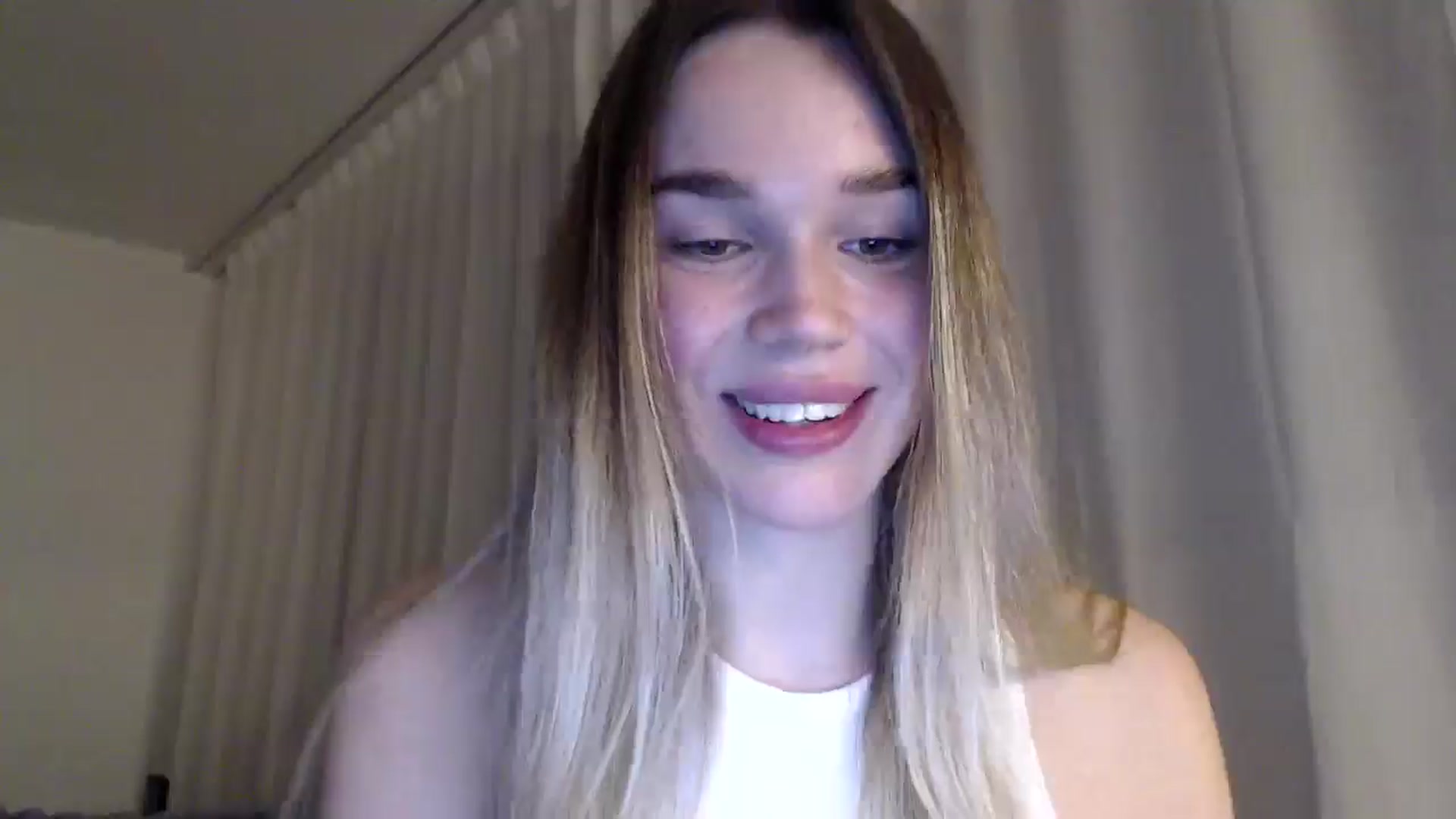 Gallery image thumbnail from Ooh_Cassie's myfreecams stream on, 03/12/2026, 22:14 image 15 of 20