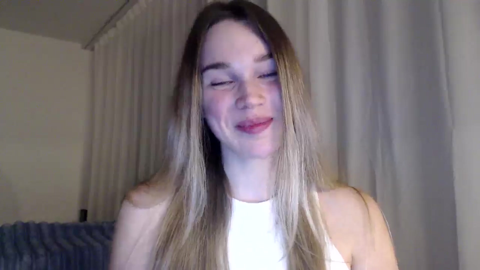 Gallery image thumbnail from Ooh_Cassie's myfreecams stream on, 03/12/2026, 22:14 image 2 of 20