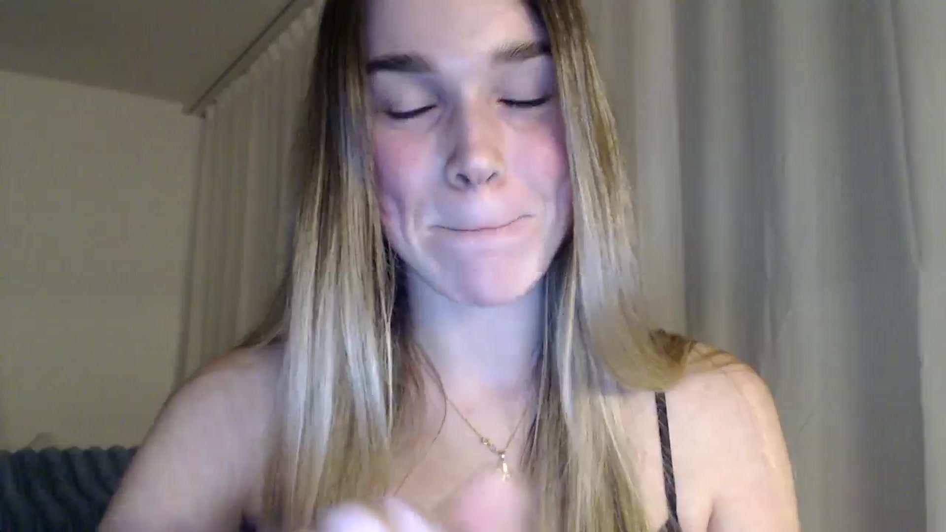 Gallery image thumbnail from Ooh_Cassie's myfreecams stream on, 03/18/2026, 20:56 image 4 of 20