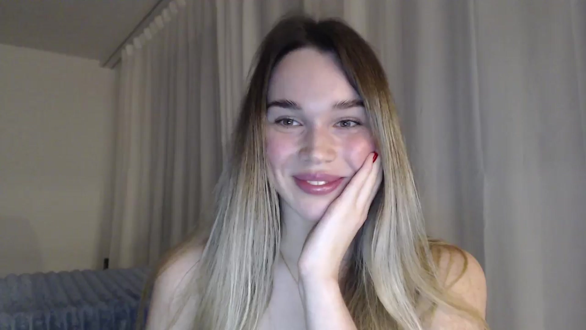 Gallery image thumbnail from Ooh_Cassie's myfreecams stream on, 03/31/2026, 21:15 image 7 of 20