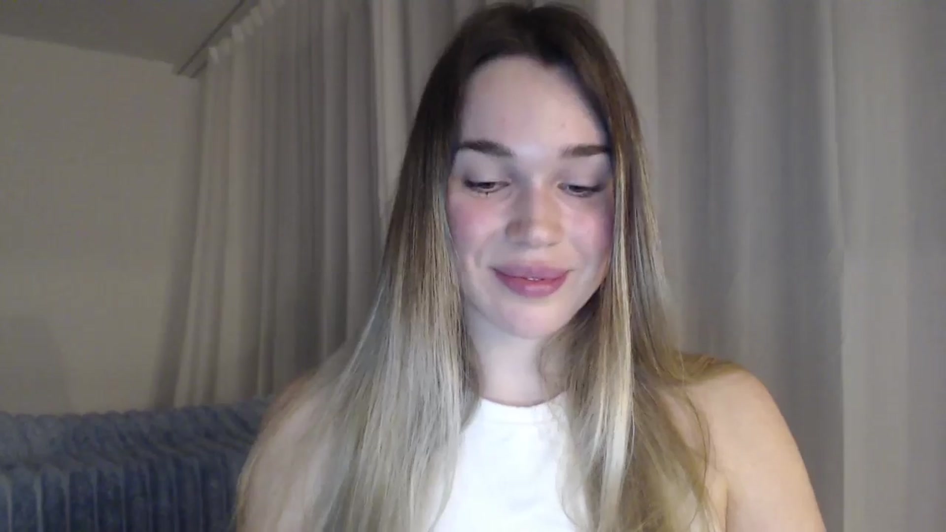 Gallery image thumbnail from Ooh_Cassie's myfreecams stream on, 04/08/2026, 19:48 image 14 of 20