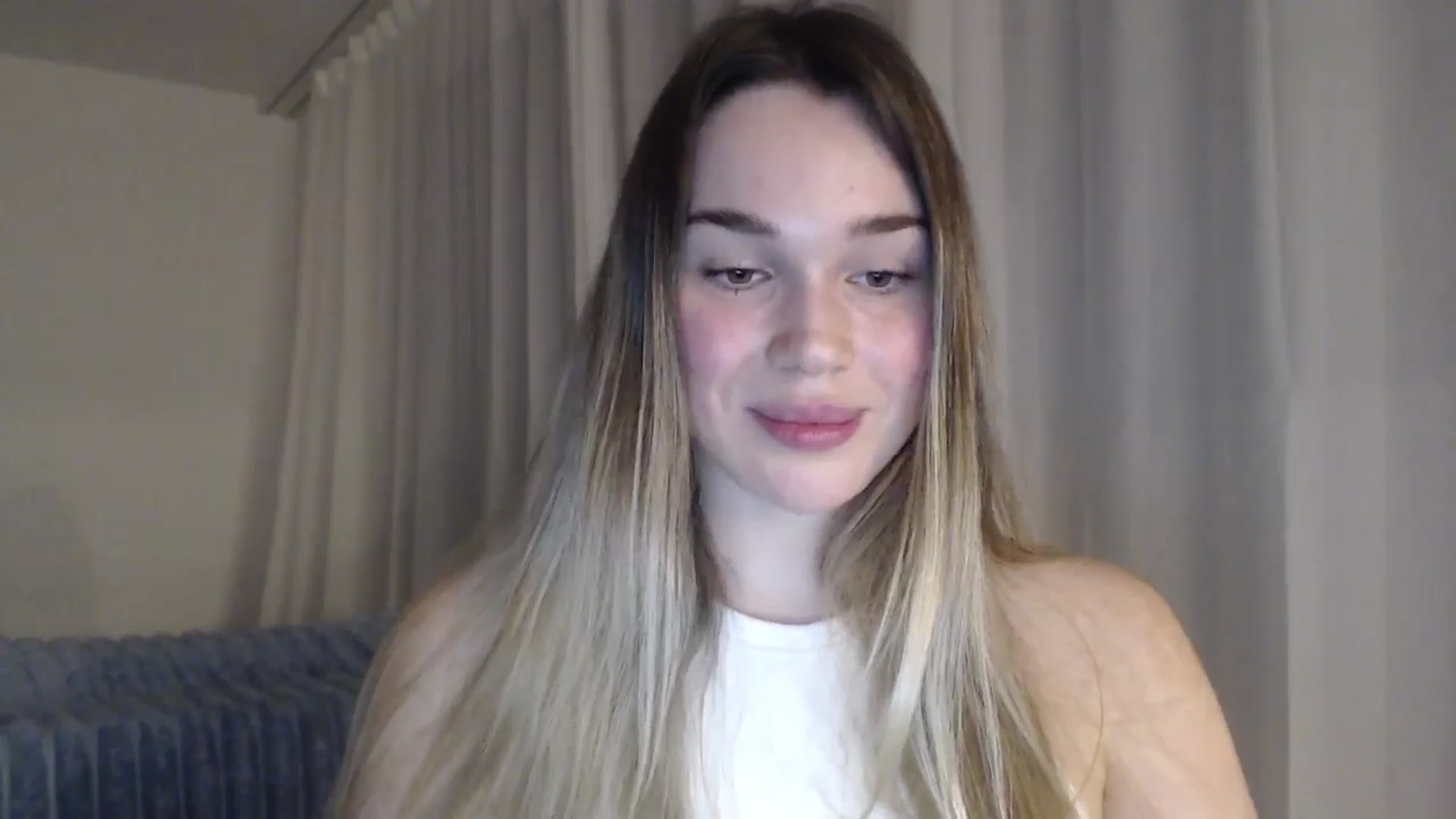 Gallery image thumbnail from Ooh_Cassie's myfreecams stream on, 04/08/2026, 19:48 image 17 of 20