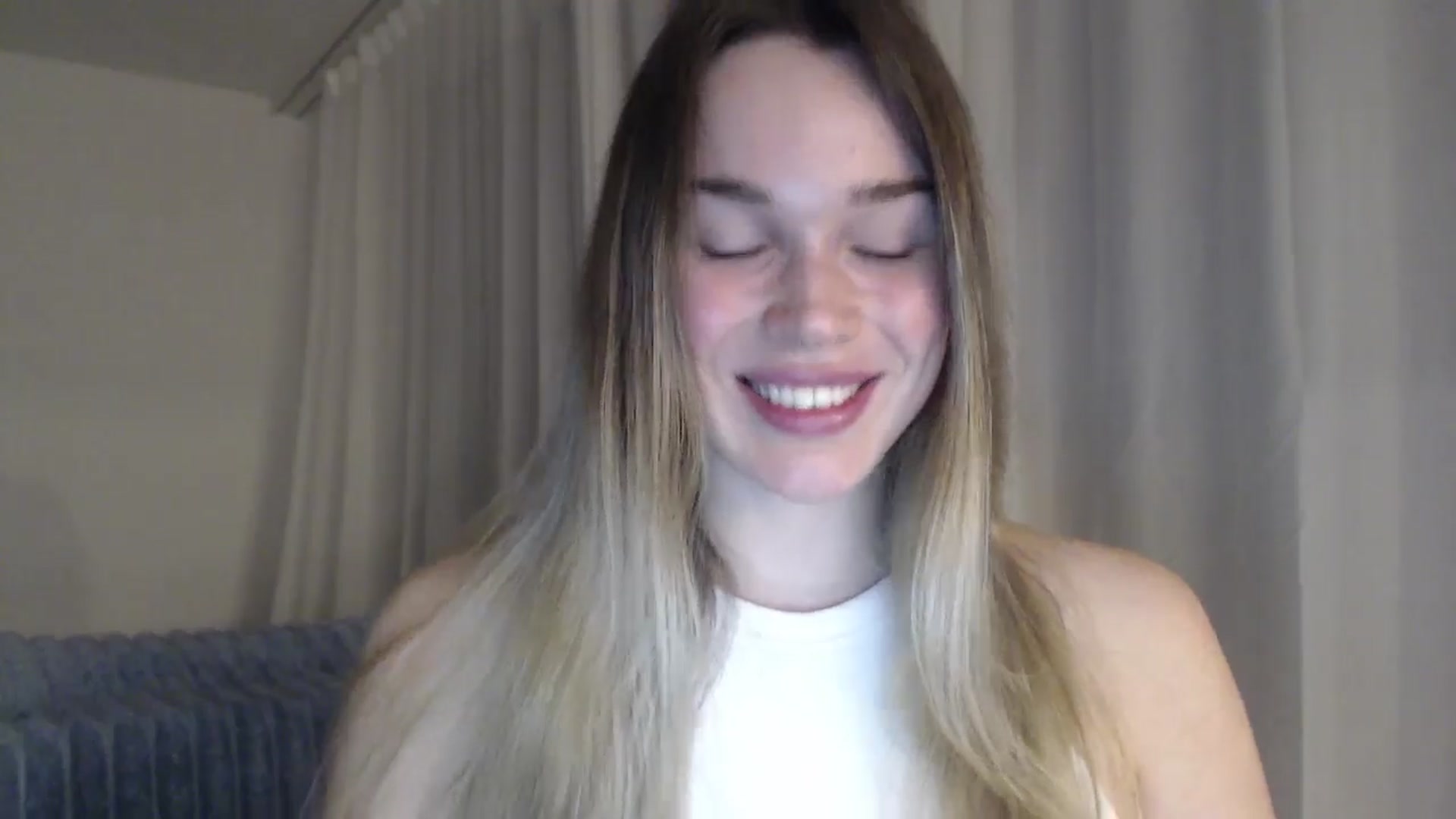 Gallery image thumbnail from Ooh_Cassie's myfreecams stream on, 04/08/2026, 19:48 image 8 of 20