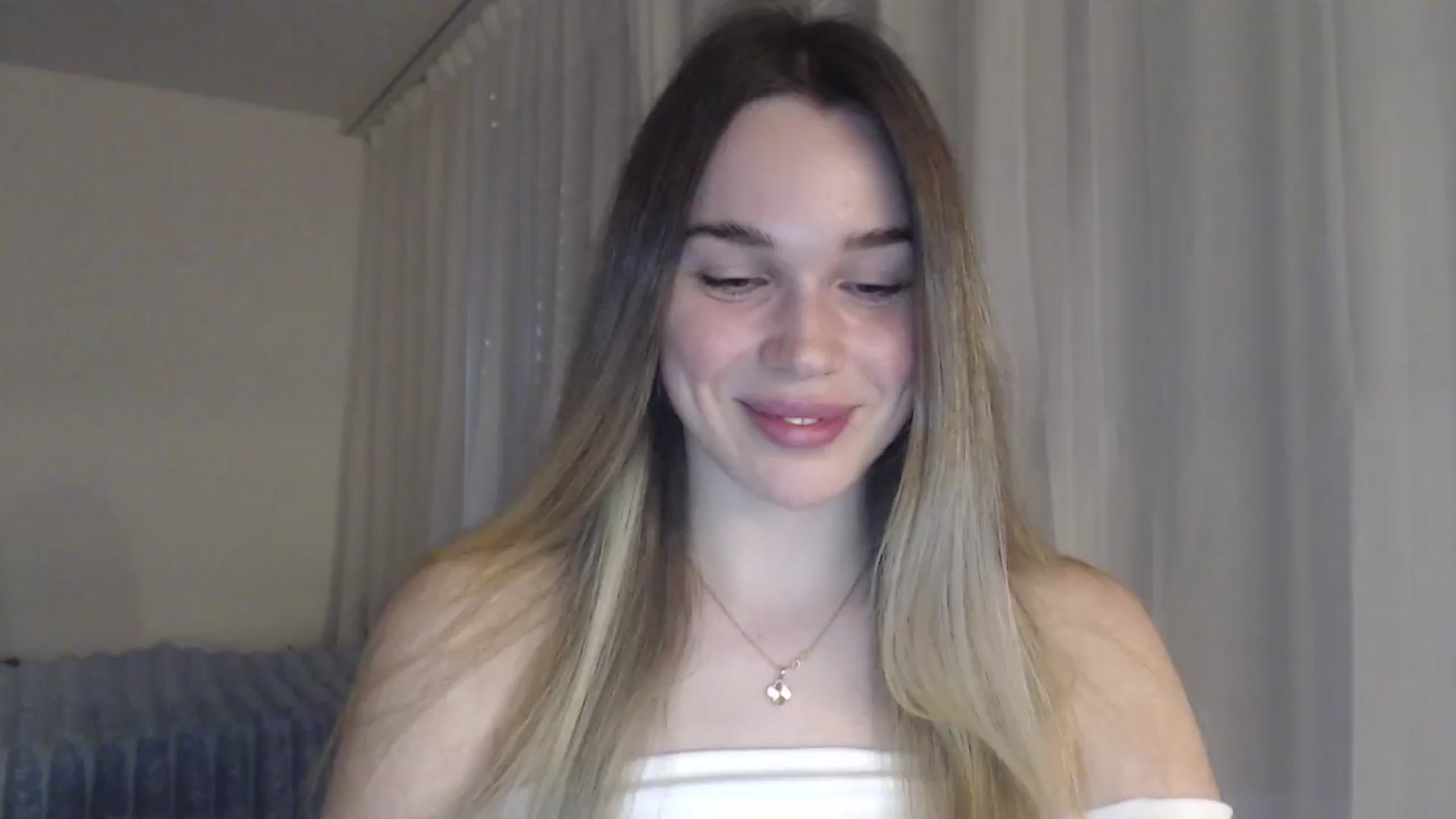 Gallery image thumbnail from Ooh_Cassie's myfreecams stream on, 04/09/2026, 18:58 image 1 of 20