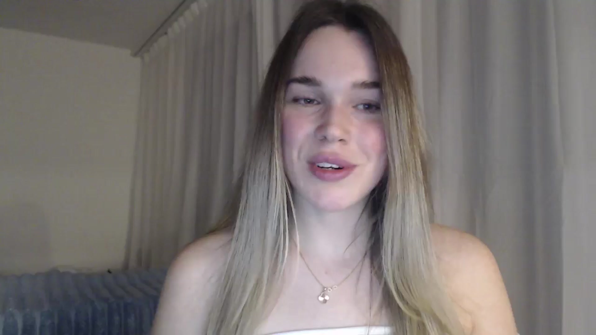Gallery image thumbnail from Ooh_Cassie's myfreecams stream on, 04/09/2026, 18:58 image 16 of 20