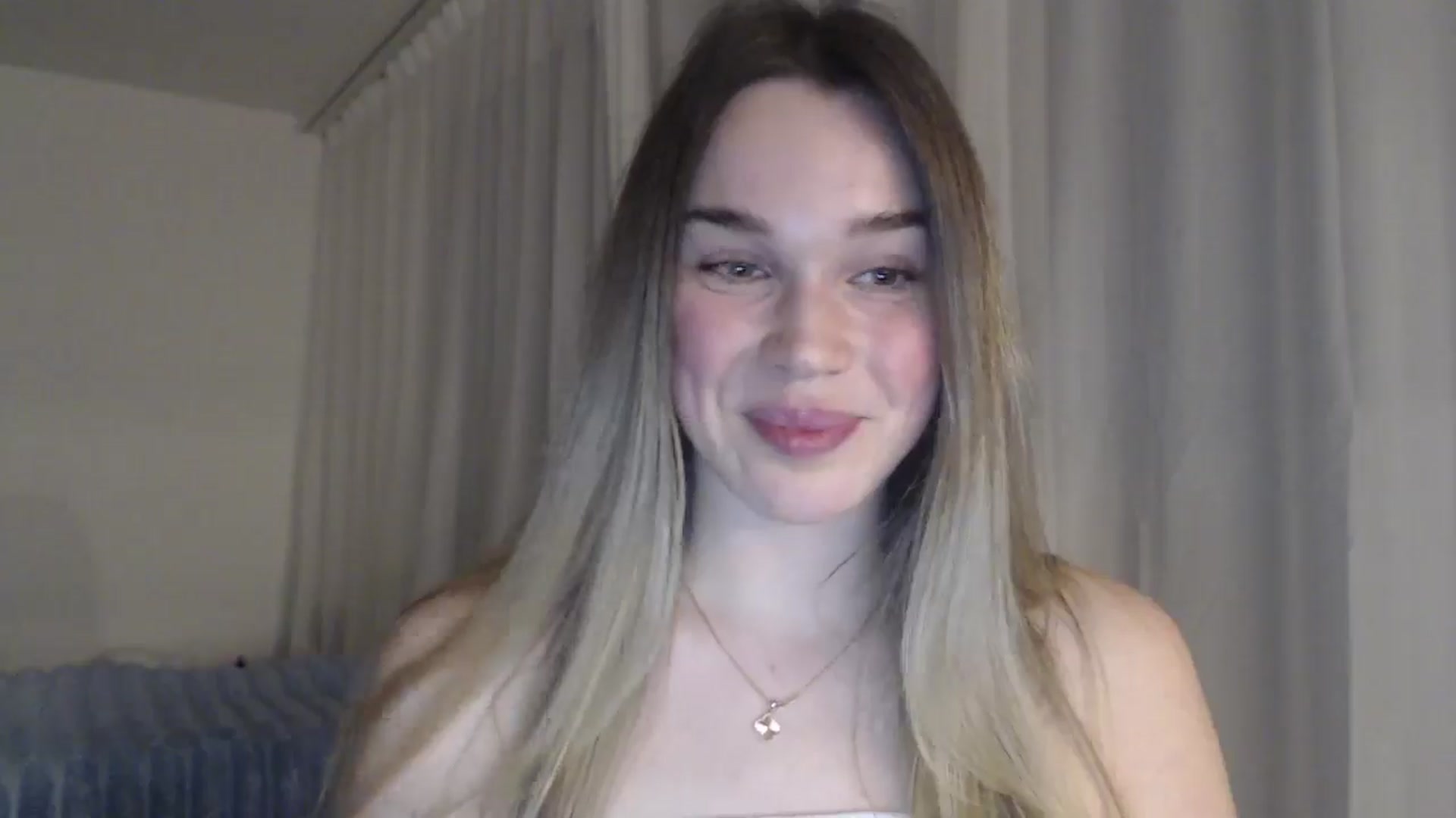 Gallery image thumbnail from Ooh_Cassie's myfreecams stream on, 04/09/2026, 18:58 image 17 of 20
