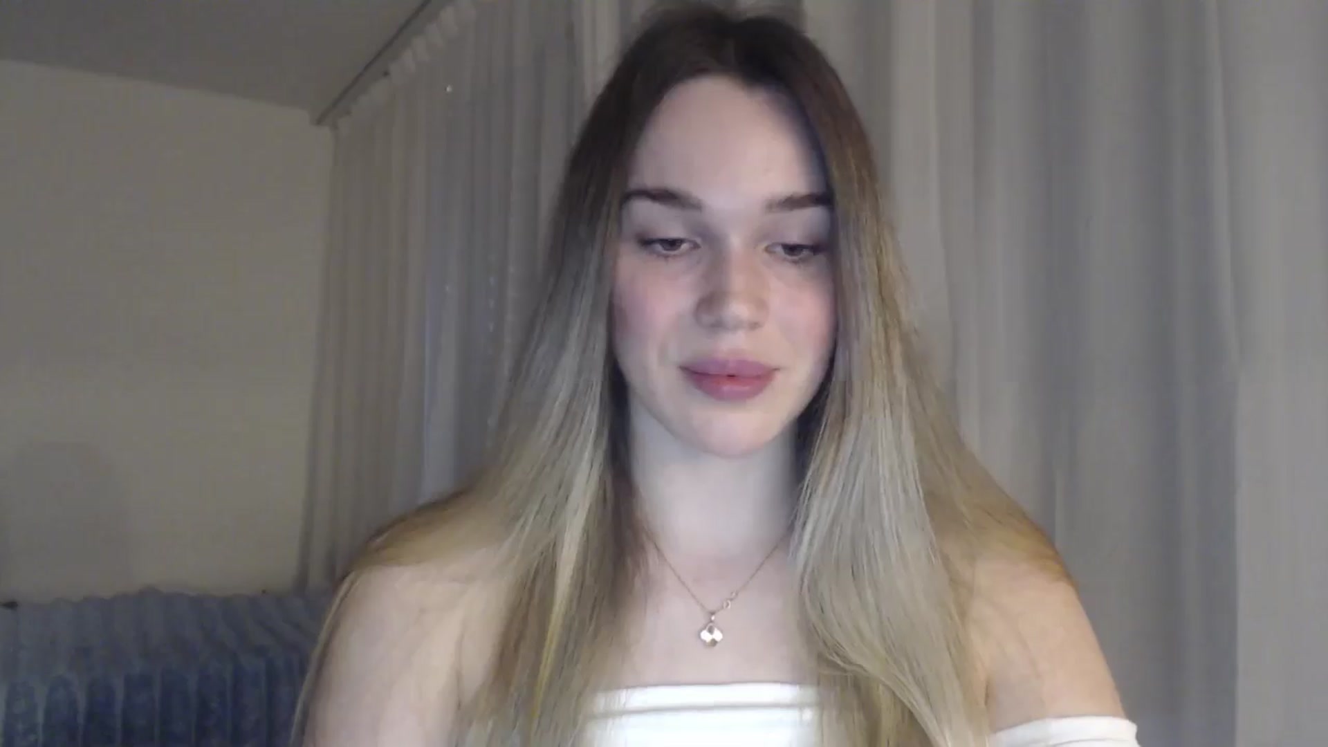Gallery image thumbnail from Ooh_Cassie's myfreecams stream on, 04/09/2026, 18:58 image 2 of 20