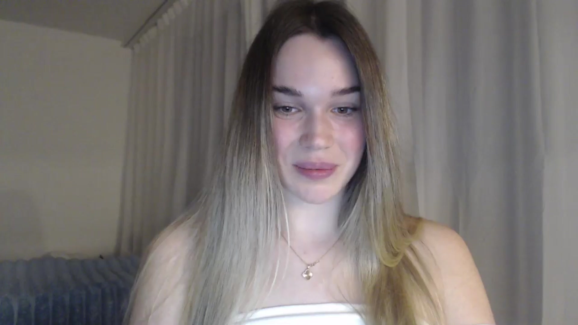 Gallery image thumbnail from Ooh_Cassie's myfreecams stream on, 04/09/2026, 18:58 image 9 of 20