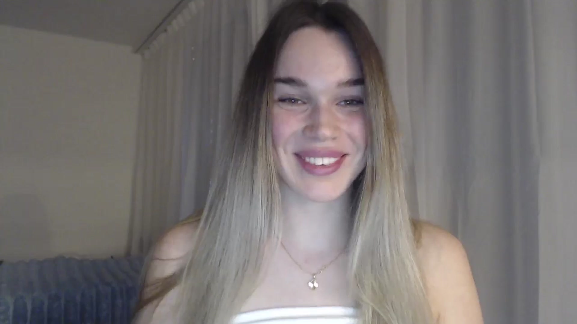 Gallery image thumbnail from Ooh_Cassie's myfreecams stream on, 04/09/2026, 18:58 image 3 of 20