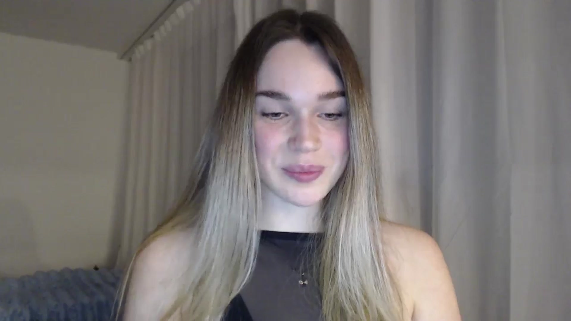 Gallery image thumbnail from Ooh_Cassie's myfreecams stream on, 04/11/2026, 22:01 image 3 of 20