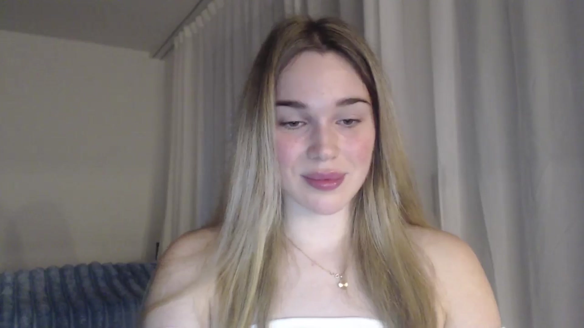 Gallery image thumbnail from Ooh_Cassie's myfreecams stream on, 05/03/2026, 18:04 image 13 of 20