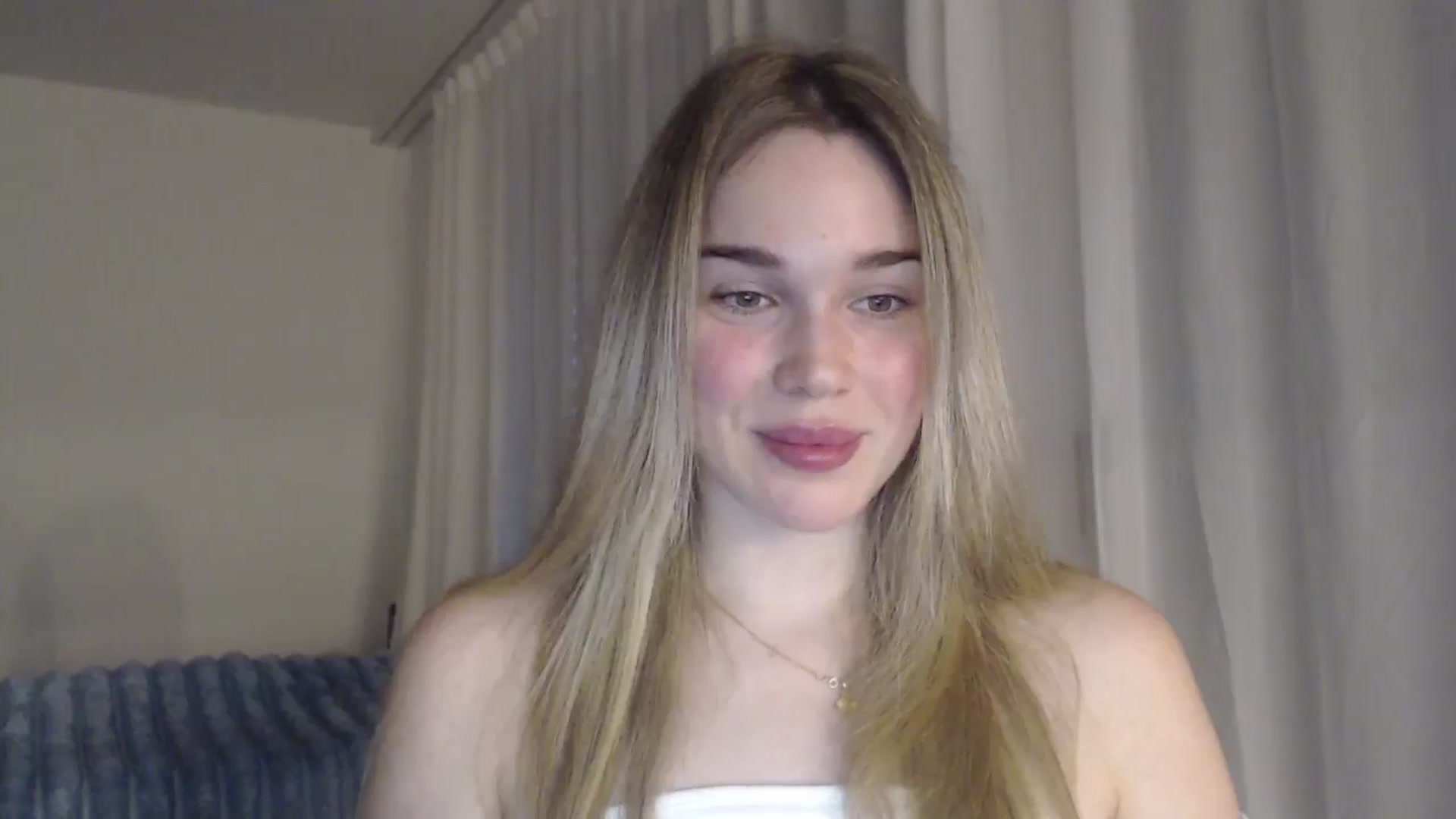 Gallery image thumbnail from Ooh_Cassie's myfreecams stream on, 05/03/2026, 18:04 image 12 of 20