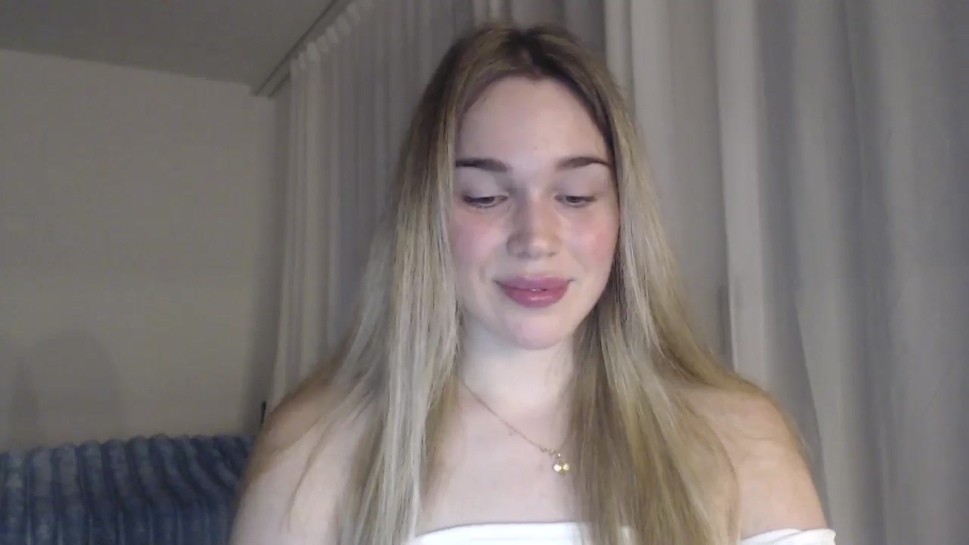 Gallery image thumbnail from Ooh_Cassie's myfreecams stream on, 05/03/2026, 18:04 image 18 of 20