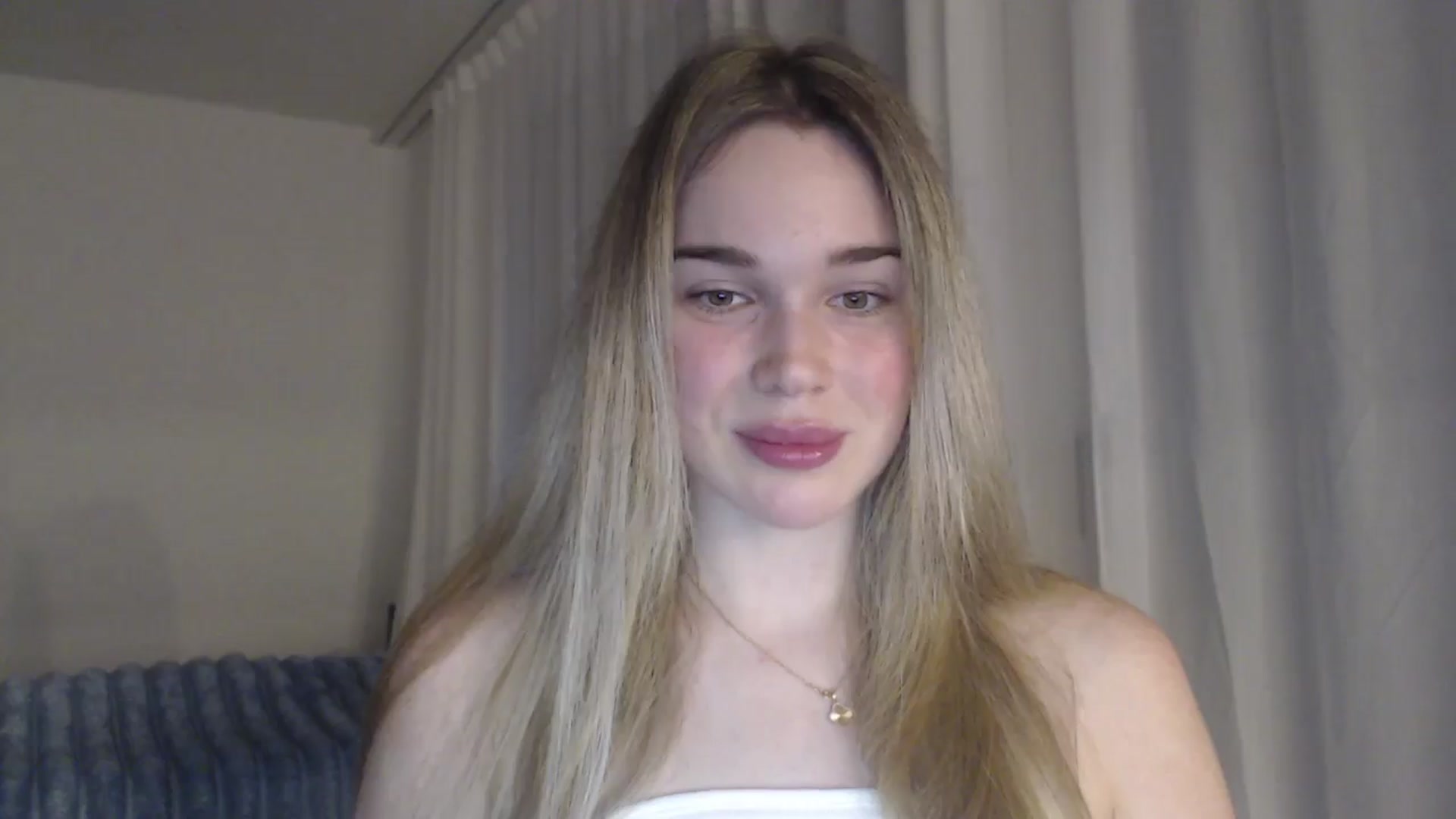 Gallery image thumbnail from Ooh_Cassie's myfreecams stream on, 05/03/2026, 18:04 image 4 of 20