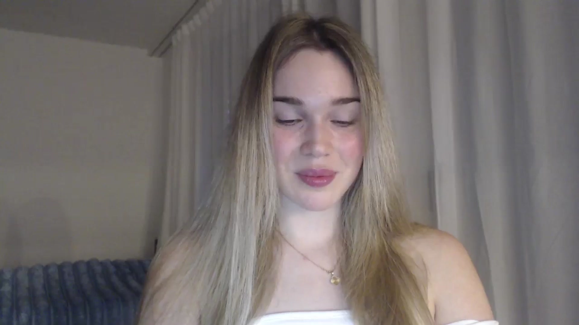 Gallery image thumbnail from Ooh_Cassie's myfreecams stream on, 05/03/2026, 18:04 image 5 of 20