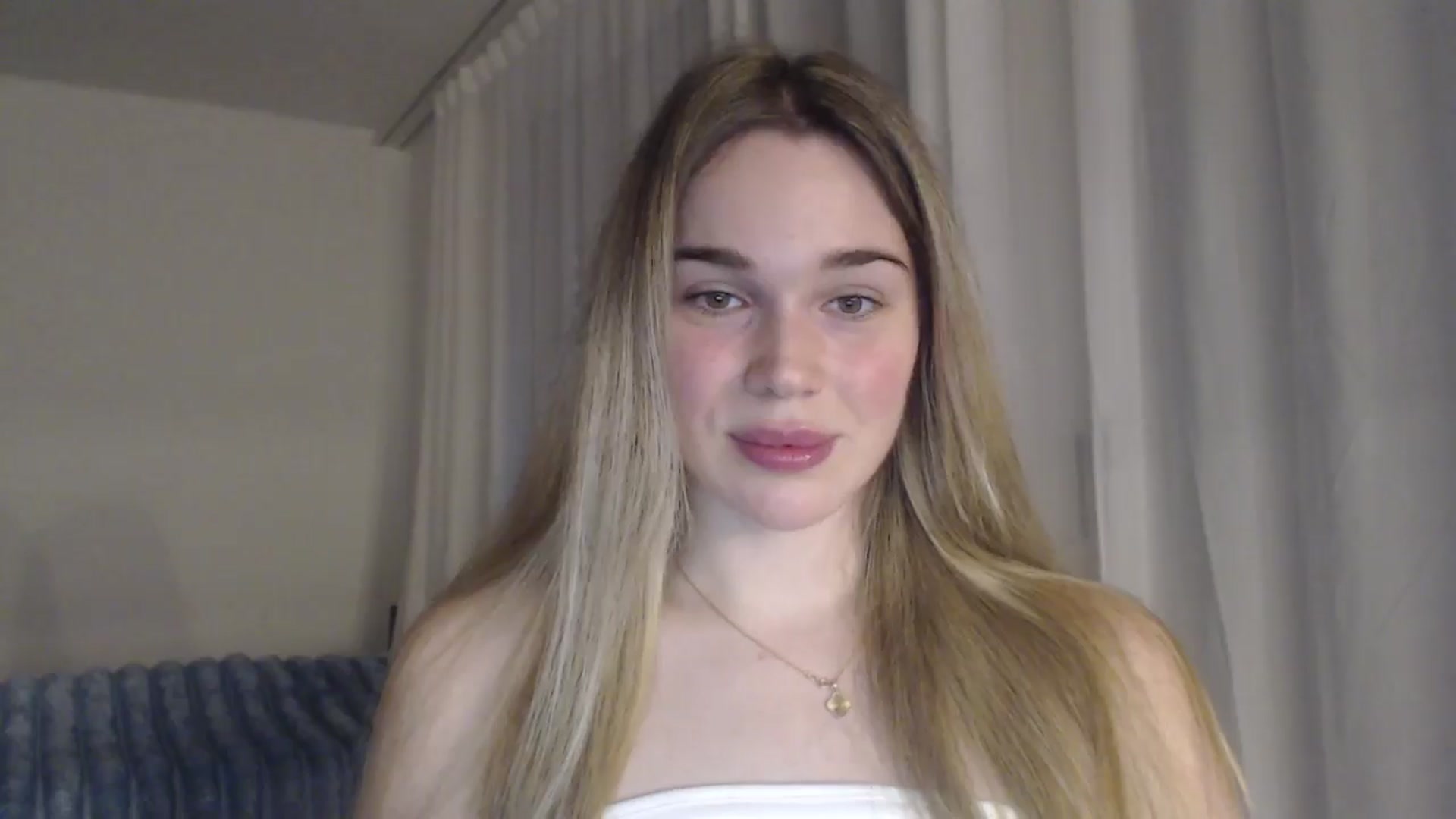 Gallery image thumbnail from Ooh_Cassie's myfreecams stream on, 05/03/2026, 18:04 image 14 of 20