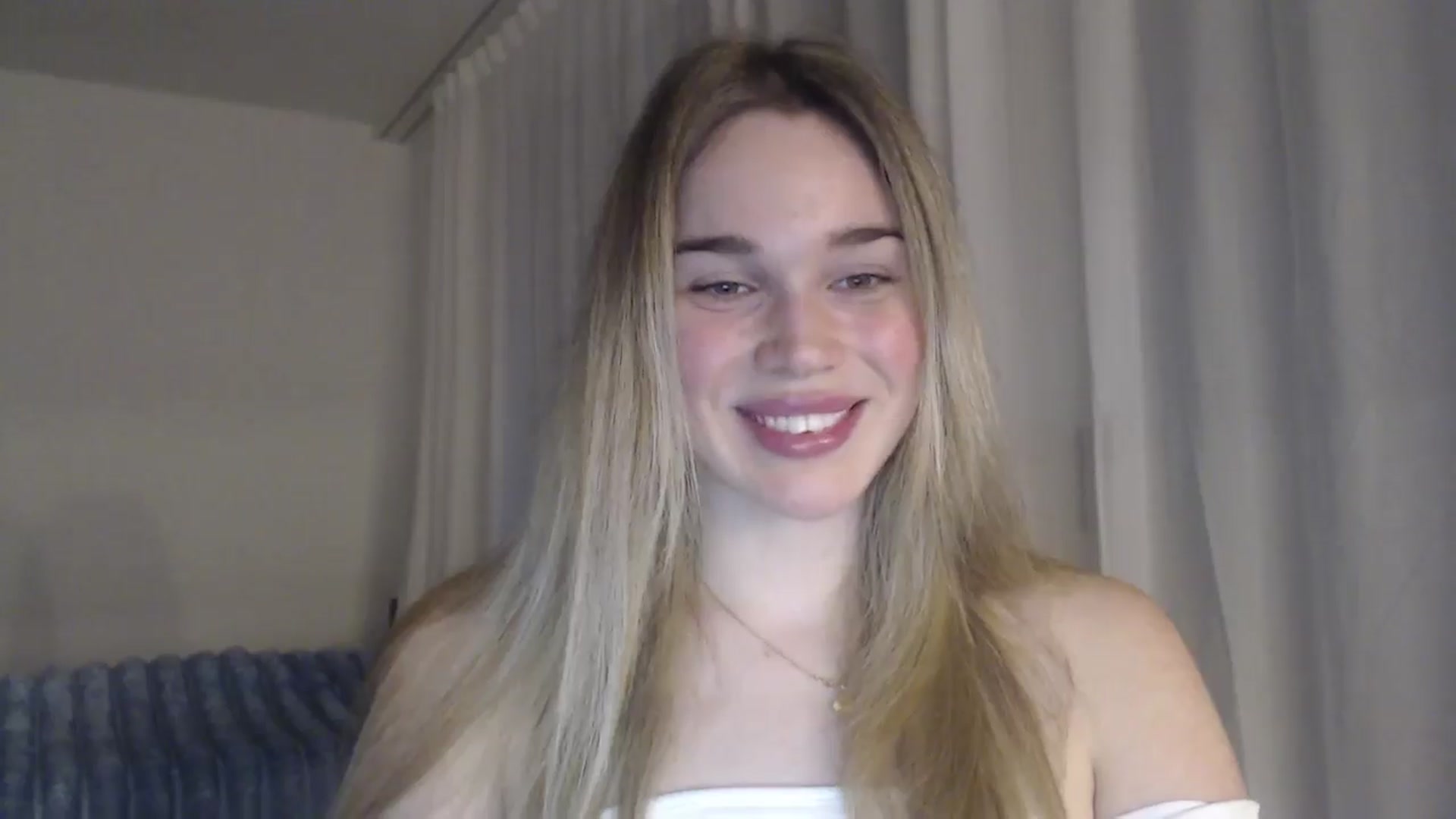 Gallery image thumbnail from Ooh_Cassie's myfreecams stream on, 05/03/2026, 18:04 image 10 of 20