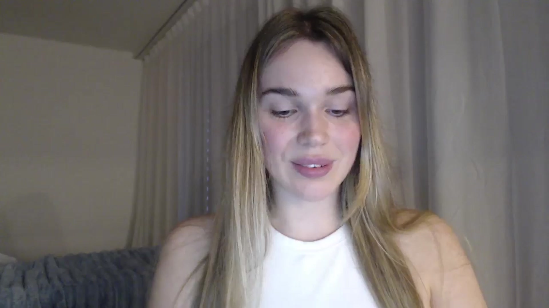 Gallery image thumbnail from Ooh_Cassie's myfreecams stream on, 05/09/2026, 18:42 image 20 of 20