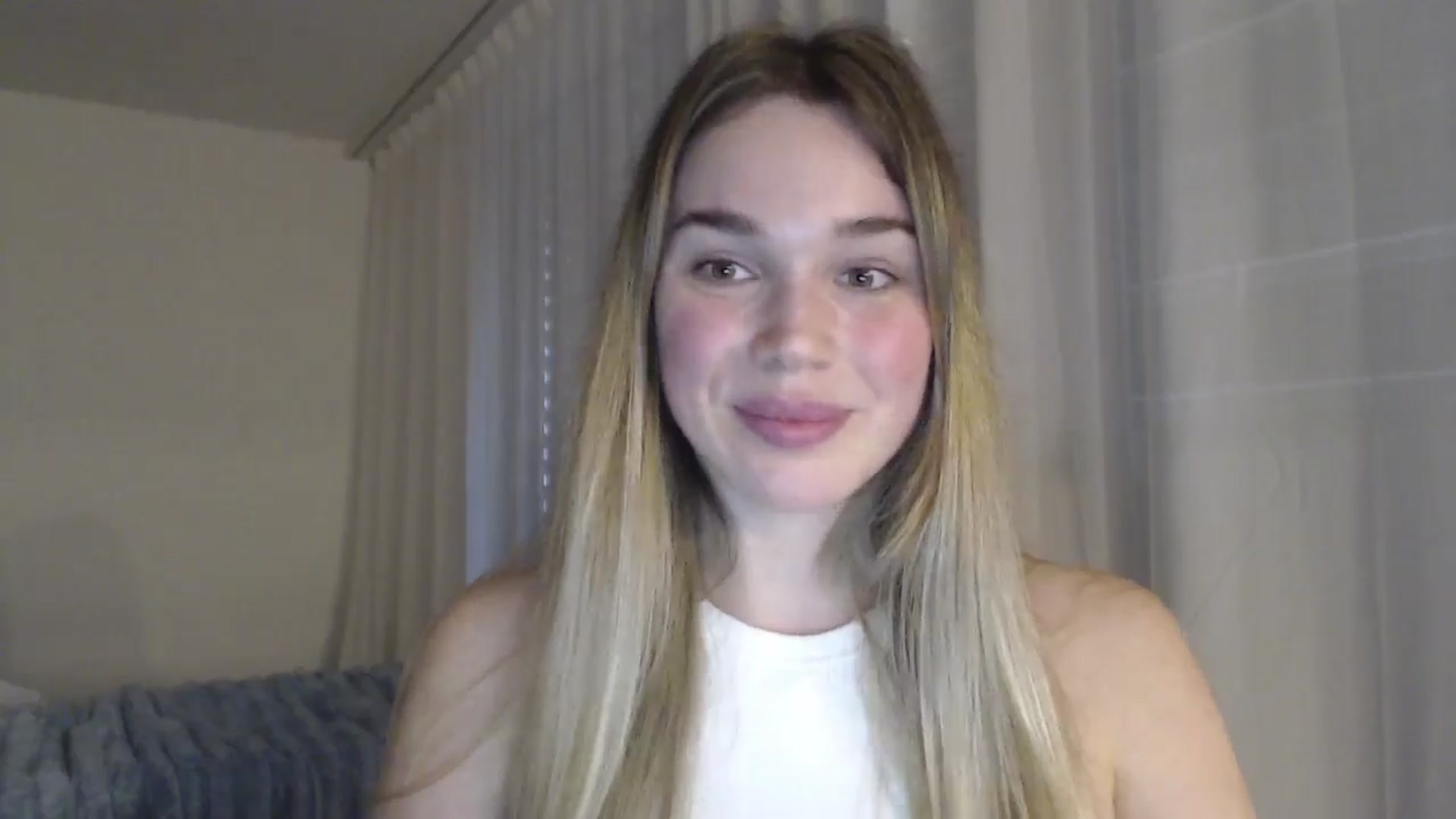 Gallery image thumbnail from Ooh_Cassie's myfreecams stream on, 05/09/2026, 18:42 image 9 of 20
