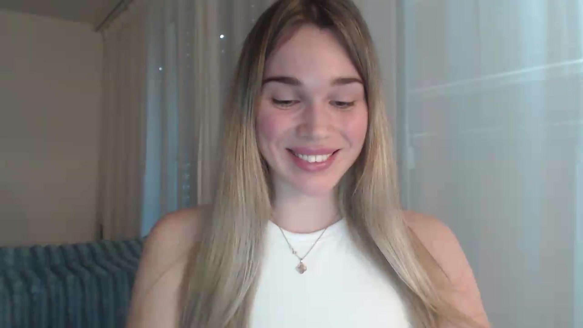 Gallery image thumbnail from Ooh_Cassie's myfreecams stream on, 05/12/2026, 17:37 image 12 of 20